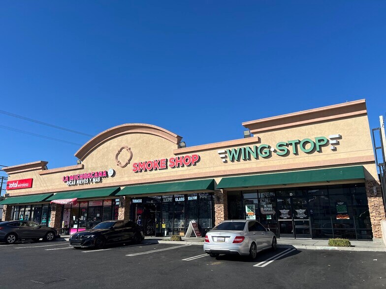 1685 Pacific Coast Hwy, Harbor City, CA à vendre - Photo du bâtiment - Image 2 de 7