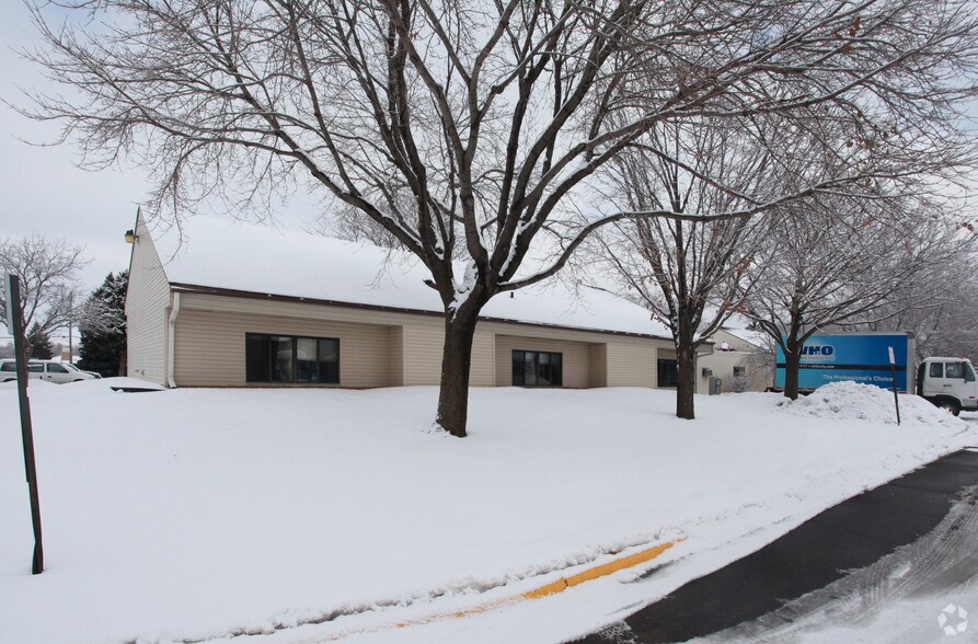 7839 Brooklyn Blvd, Brooklyn Park, MN à vendre - Photo du bâtiment - Image 3 de 3