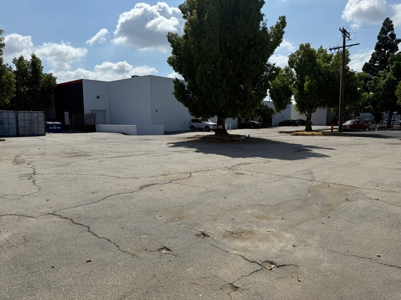 9200 Gazette Ave, Chatsworth, CA for lease - Building Photo - Image 3 of 15
