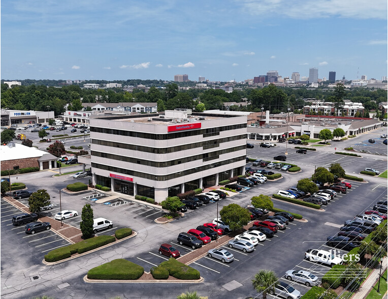 440 Knox Abbott Dr, Cayce, SC à louer - Photo du bâtiment - Image 1 de 3