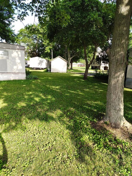 224 N Poplar St, Ludlow, IL à vendre - Photo du bâtiment - Image 3 de 22