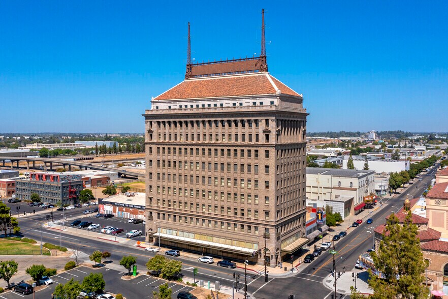 1401 Fulton St, Fresno, CA à louer - Photo du bâtiment - Image 2 de 5