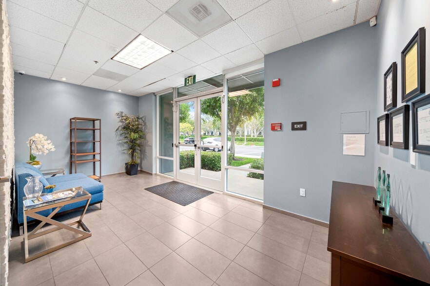 9601 Irvine Center Dr, Irvine, CA for sale - Lobby - Image 2 of 40