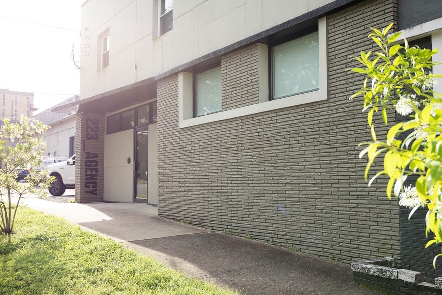 223 W Carolina St, Tallahassee, FL for sale - Building Photo - Image 1 of 25