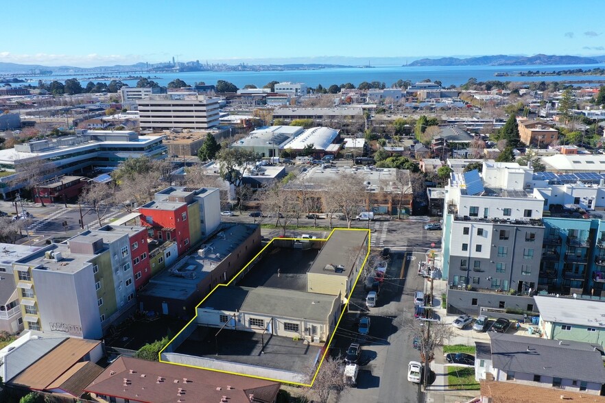 2551 San Pablo Ave, Berkeley, CA à louer - Photo du bâtiment - Image 2 de 5