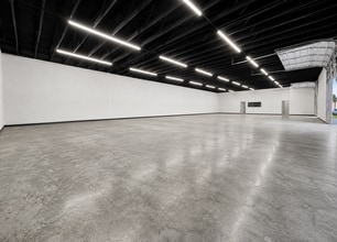859 NE 44th St, Oakland Park, FL for lease Interior Photo- Image 2 of 6