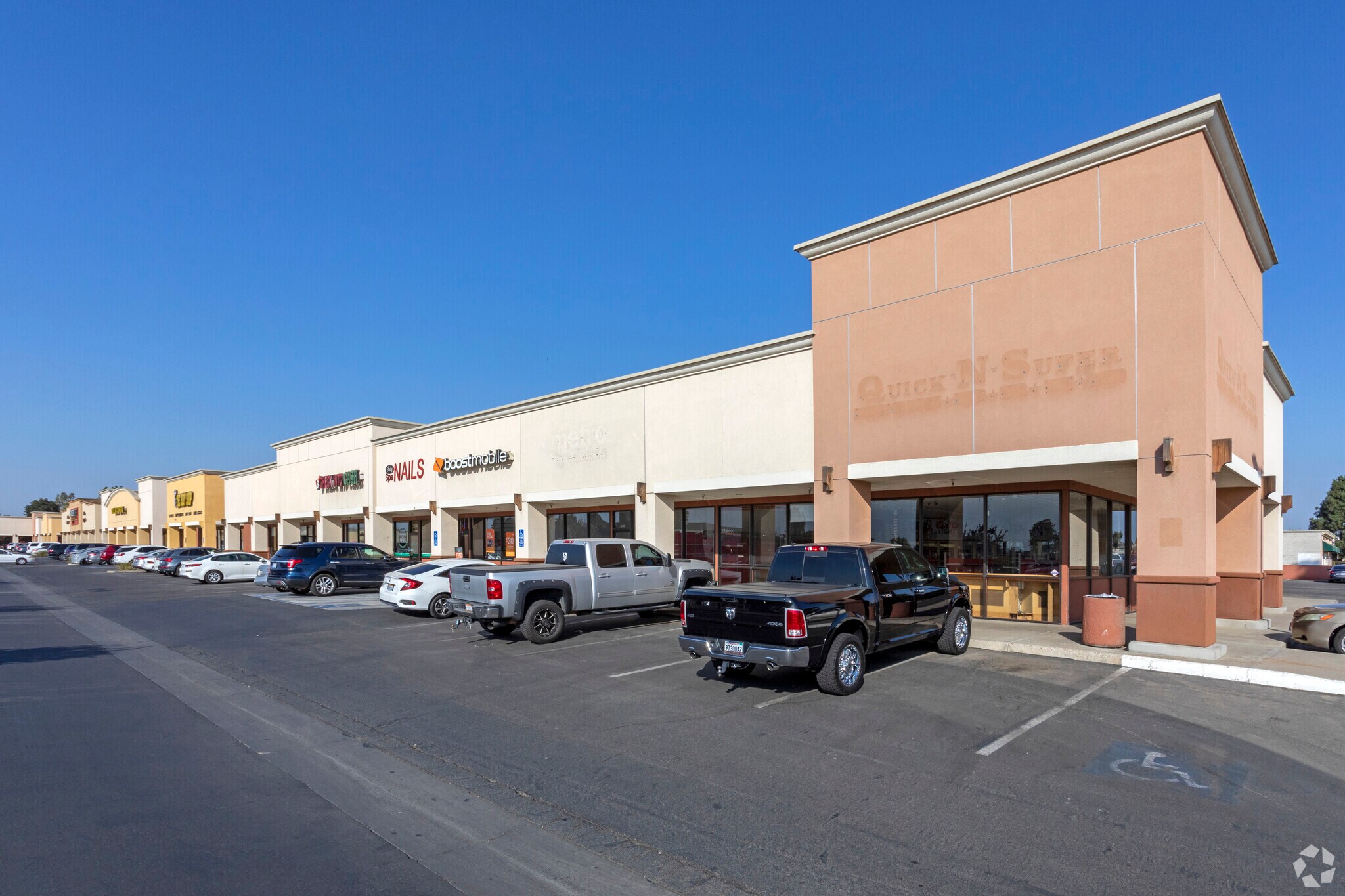 1104-1290 N Lemoore Ave, Lemoore, CA for lease Primary Photo- Image 1 of 5