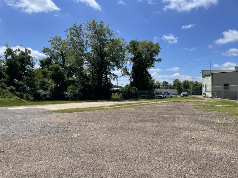 2721 E SH 31, Kilgore, TX à vendre - Photo du bâtiment - Image 2 de 9