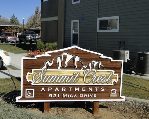 921 Mica Dr, Carson City, NV à vendre - Photo du bâtiment - Image 3 de 8