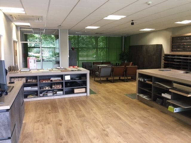 Whittle Way, Stevenage à vendre - Photo du bâtiment - Image 3 de 3