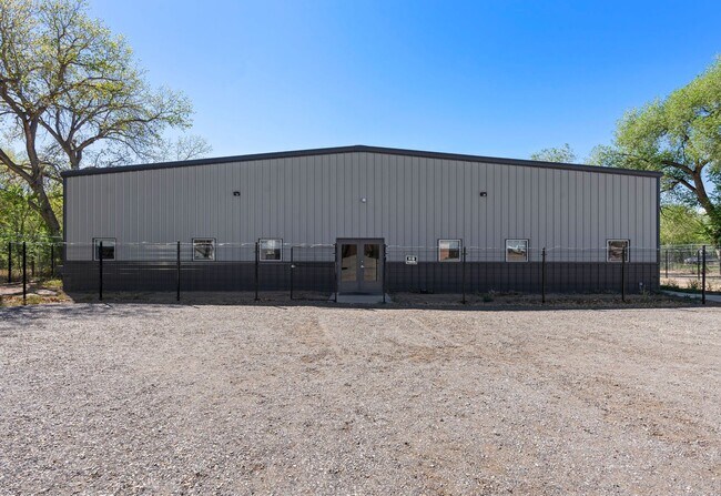 Plus de détails pour 911 N Camino del Pueblo, Bernalillo, NM - Commerce de détail à vendre