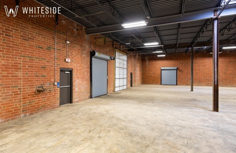 2224-2232 Toomey Ave, Charlotte, NC for lease - Building Photo - Image 3 of 4