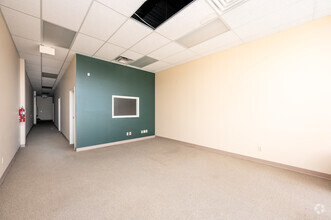 1200-1252 N Nappanee St, Elkhart, IN for lease Interior Photo- Image 2 of 3