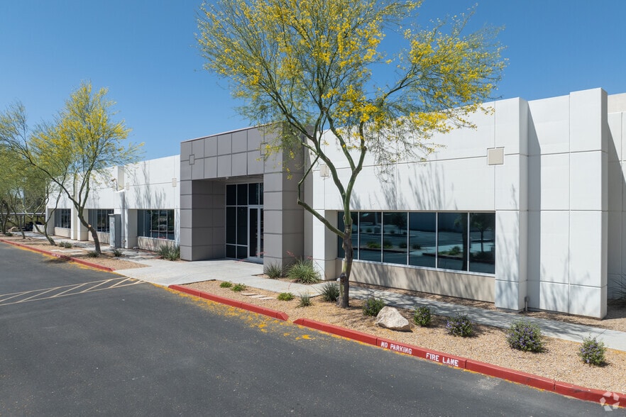 827 W Grove Ave, Mesa, AZ for lease - Building Photo - Image 2 of 5