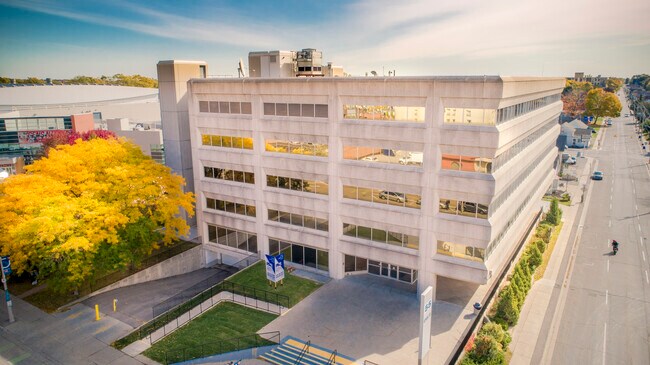 Plus de détails pour 55 Athol St, Oshawa, ON - Bureau/Médical à louer