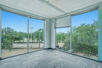 1707 Market Place Blvd, Irving, TX à vendre Photo intérieure- Image 1 de 2