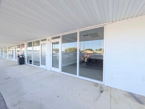 3095 S Military Trl, Lake Worth, FL for lease Interior Photo- Image 1 of 8