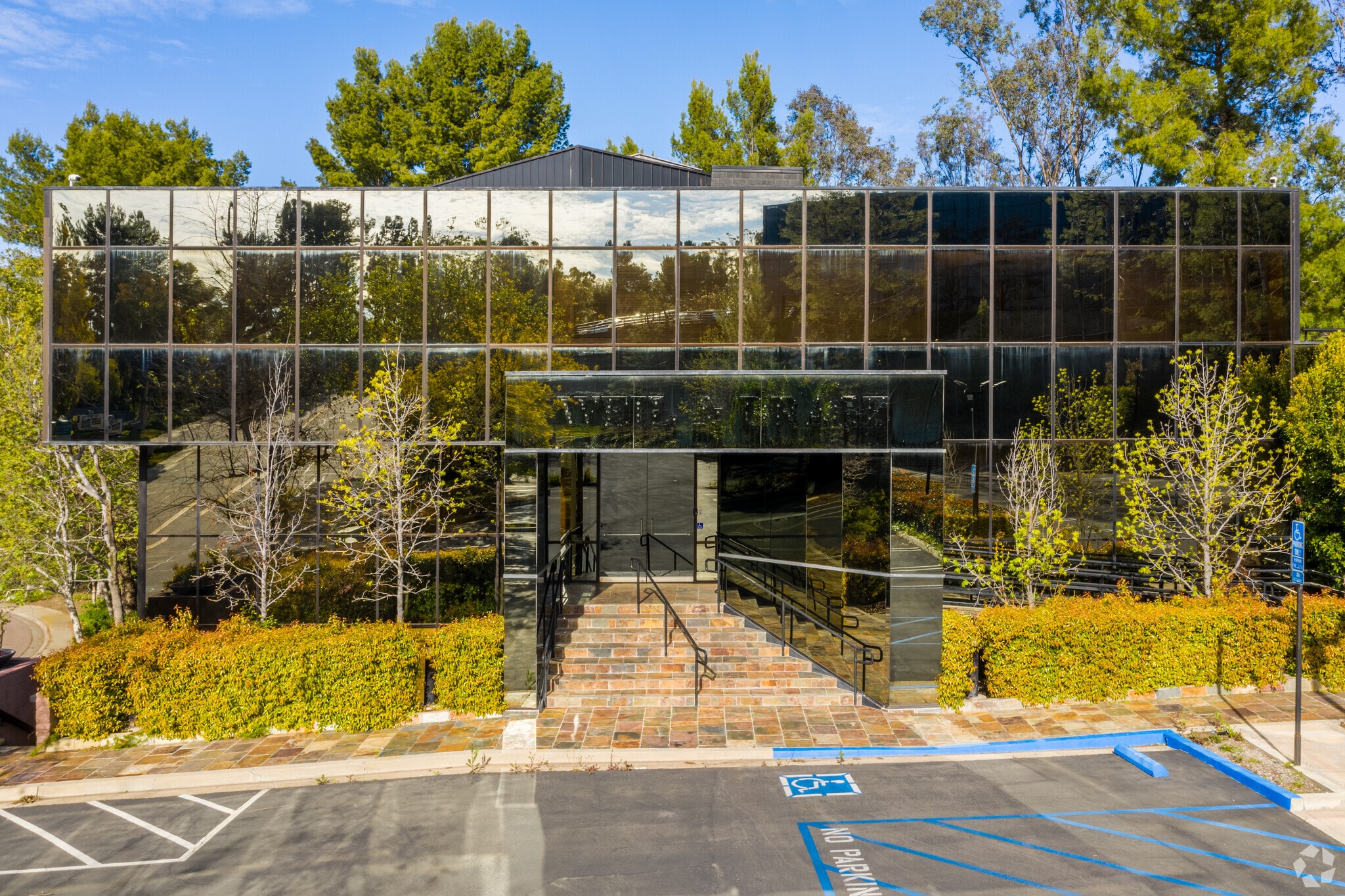 23212 Mill Creek Dr, Laguna Hills, CA for sale Primary Photo- Image 1 of 26