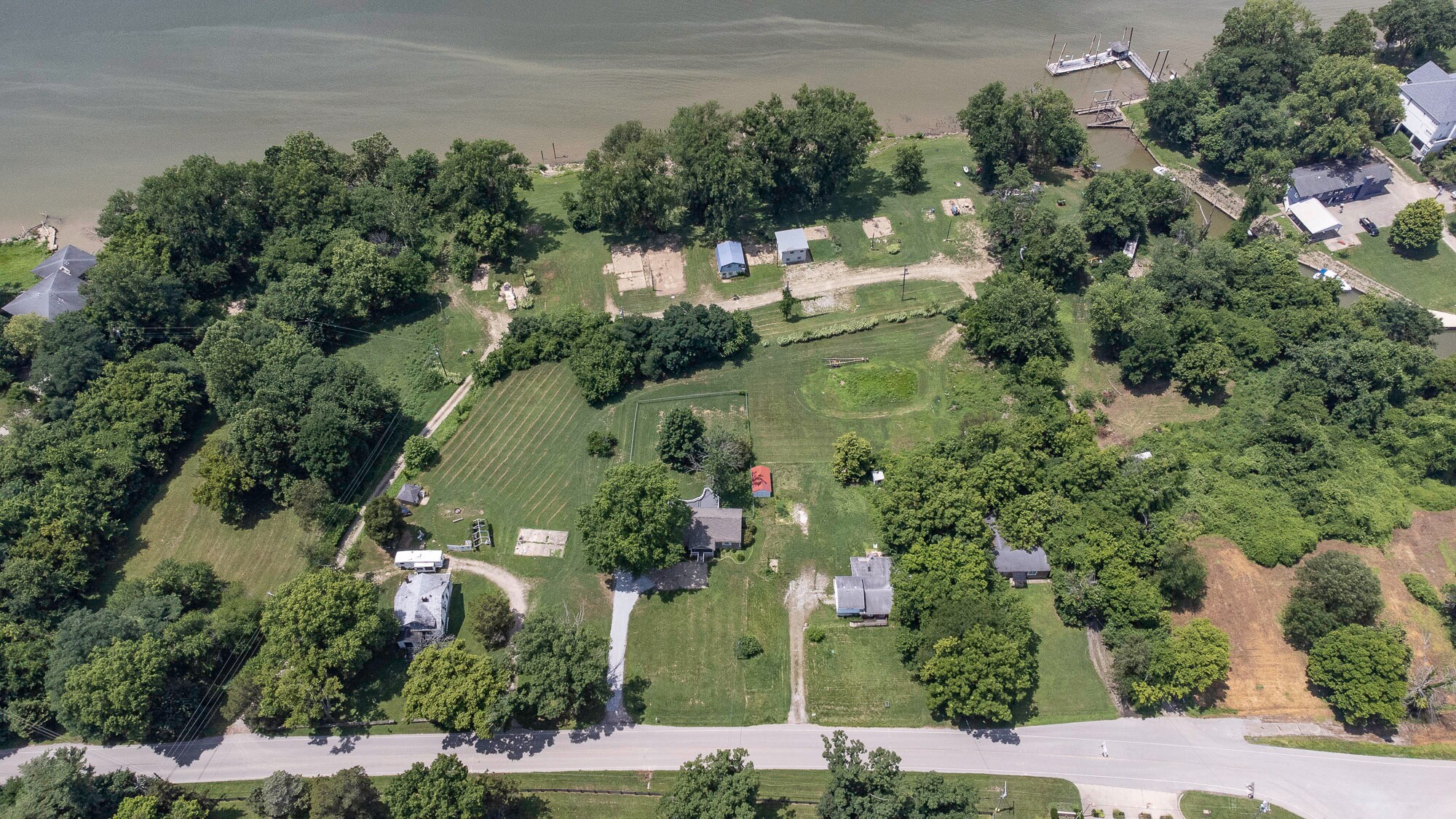 5209 River Rd, Louisville, KY for sale Primary Photo- Image 1 of 54