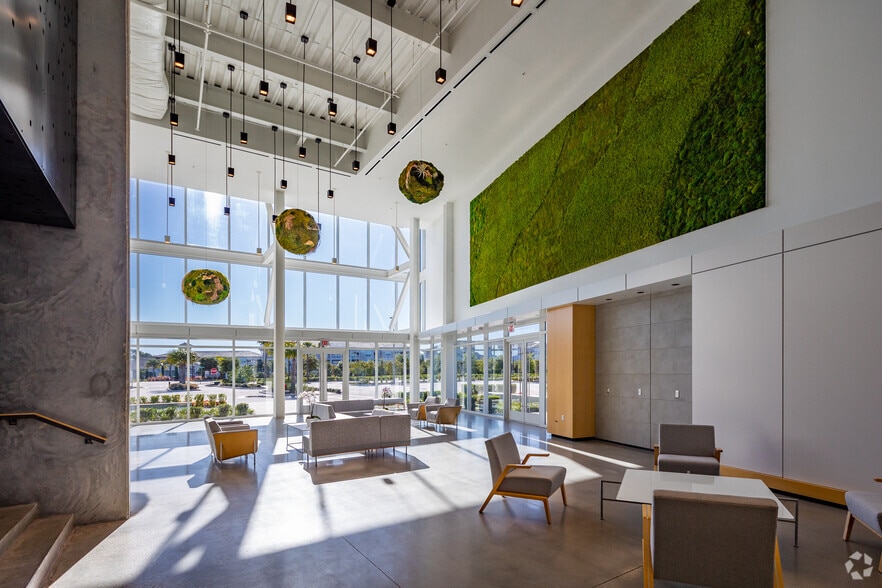 1785 Northpointe Pky, Lutz, FL à louer - Hall d’entrée - Image 3 de 17