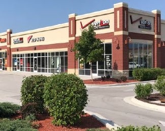 More details for 2932-2940 S Business Dr, Sheboygan, WI - Retail for Lease