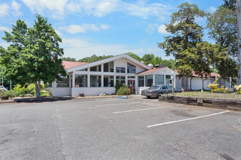 11550 Us-15 501 Hwy, Chapel Hill, NC à vendre - Photo du bâtiment - Image 2 de 10
