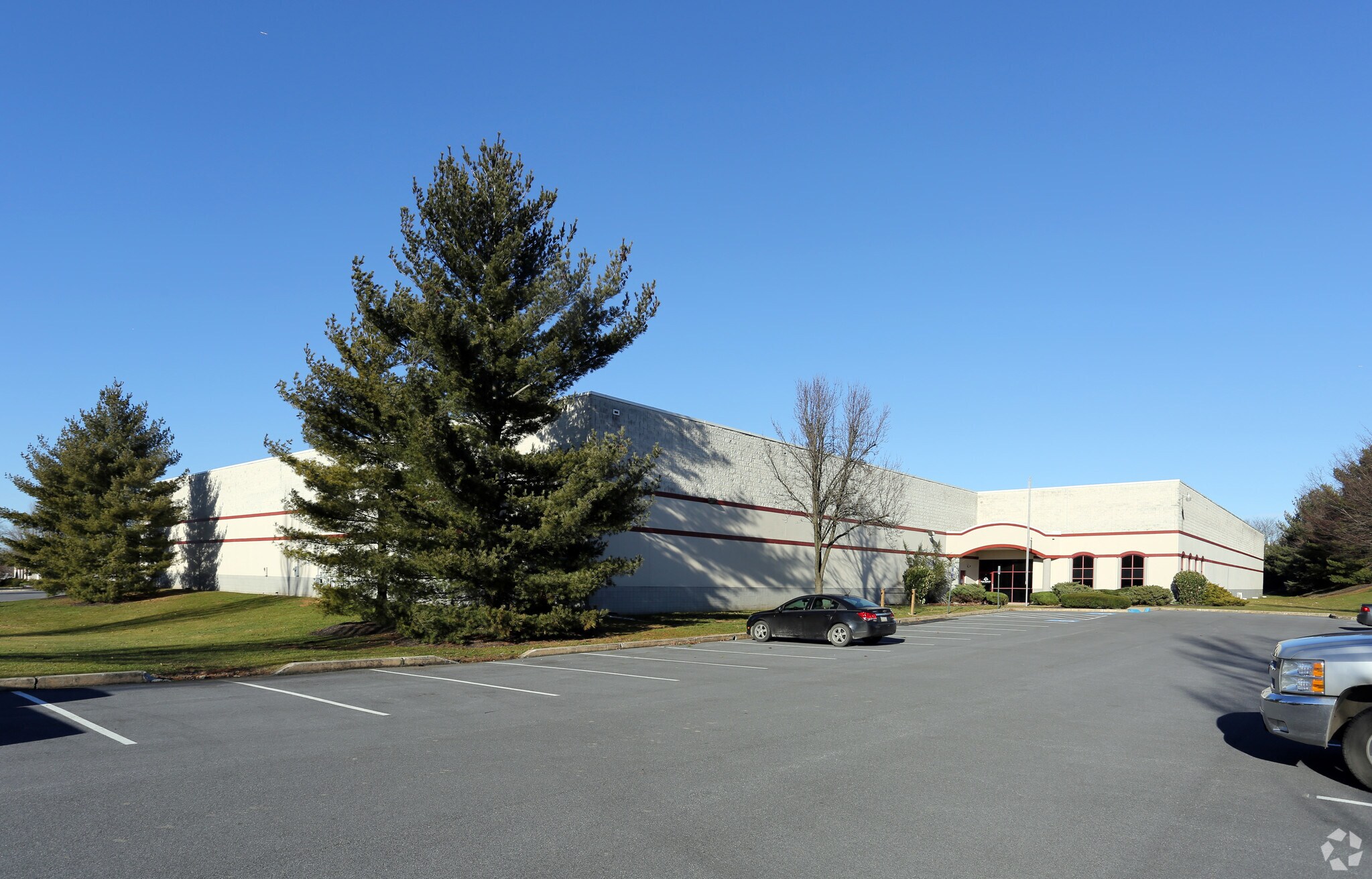 1828 Freedom Rd, Lancaster, PA for lease Primary Photo- Image 1 of 35
