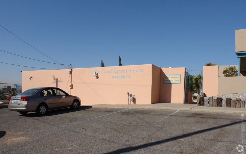 500 E Schuster Ave, El Paso, TX à vendre - Photo du bâtiment - Image 2 de 2