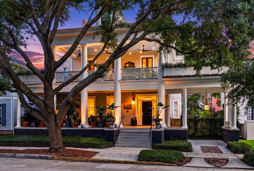 107 E 35th St, Savannah, GA à vendre - Photo du bâtiment - Image 2 de 75