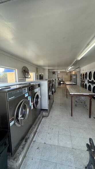 1251 Switzler Ave, Umatilla, OR à vendre - Photo du bâtiment - Image 3 de 4