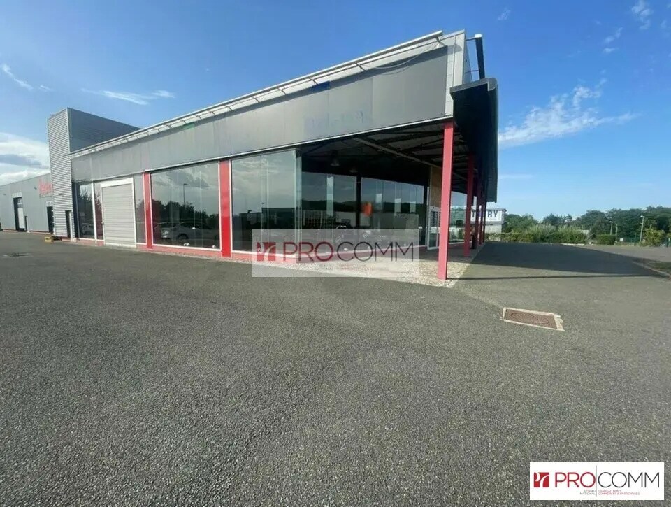 Commerce de détail dans Chartres à louer Photo du bâtiment- Image 1 de 7