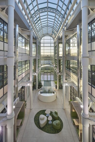 Imperial Way, Reading for lease - Building Photo - Image 3 of 3