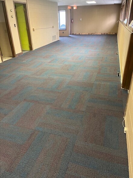 229 Lawn St, Hartland, WI à louer - Photo du bâtiment - Image 2 de 7