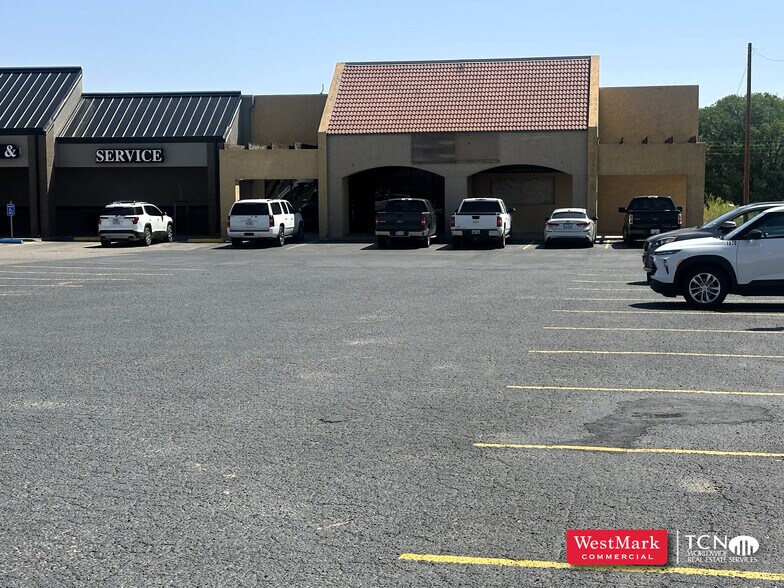 1405 S Main St, Seminole, TX à louer - Photo du bâtiment - Image 3 de 6