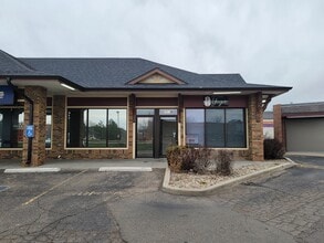 1811 Hover St, Longmont, CO à louer Photo du bâtiment- Image 1 de 6