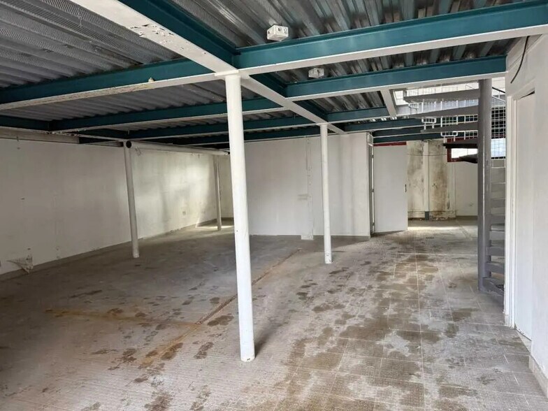 Flex in Choisy-le-Roi for lease - Interior Photo - Image 3 of 6