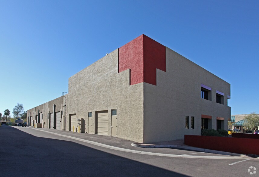 7641 E Gray Rd, Scottsdale, AZ à louer - Photo du bâtiment - Image 2 de 6