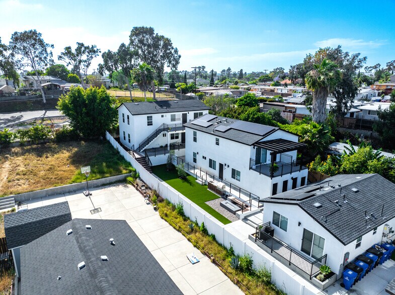 740 Cotton St, San Diego, CA à vendre - Photo du bâtiment - Image 3 de 18