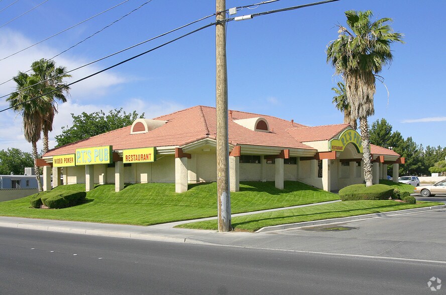 3435 N Nellis Blvd, Las Vegas, NV à louer - Photo du bâtiment - Image 2 de 5