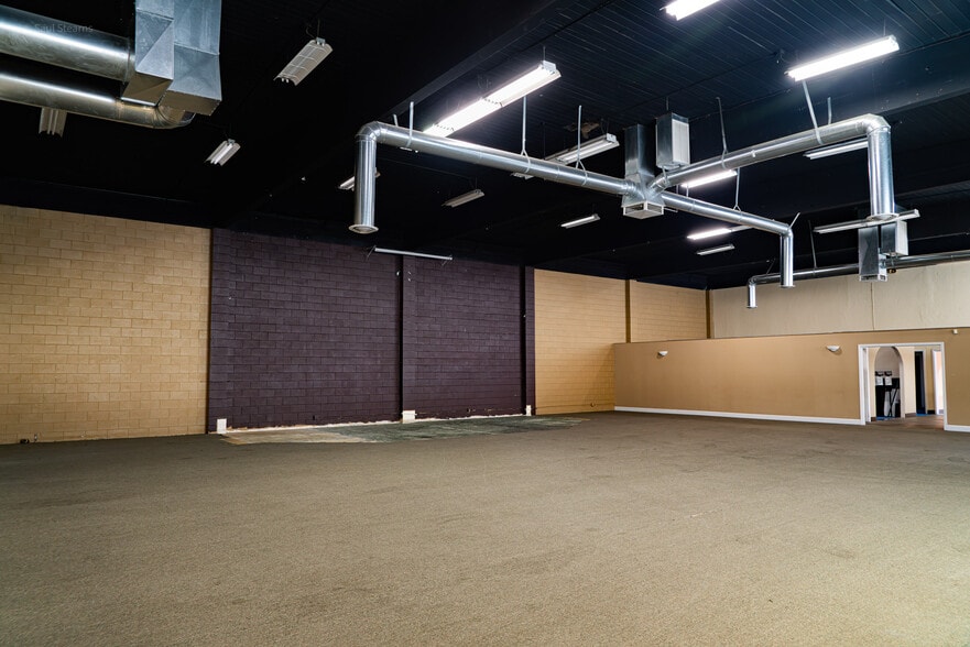 820 S Central Ave, Medford, OR for lease - Building Photo - Image 2 of 9