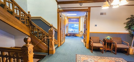 1003 N Washington Ave, Lansing, MI for lease Interior Photo- Image 2 of 7