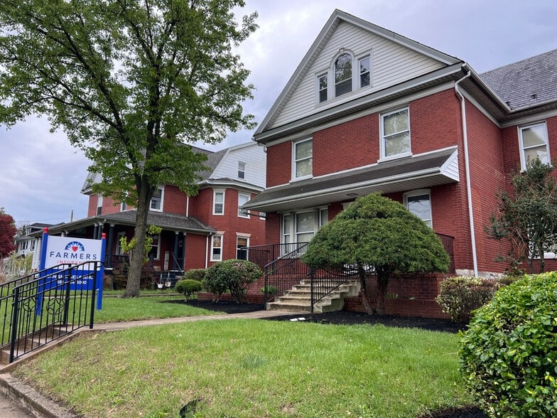 1038 E Lincoln Hwy, Coatesville, PA for sale - Primary Photo - Image 1 of 2