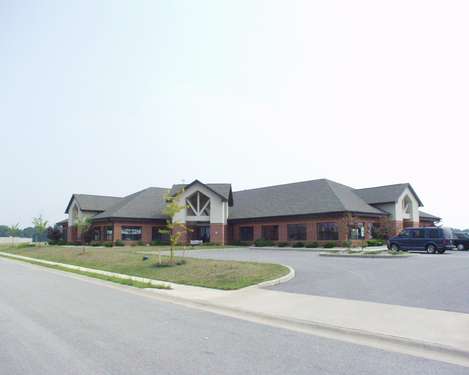 852 Cambridge Blvd, O'Fallon, IL à louer - Photo principale - Image 1 de 2