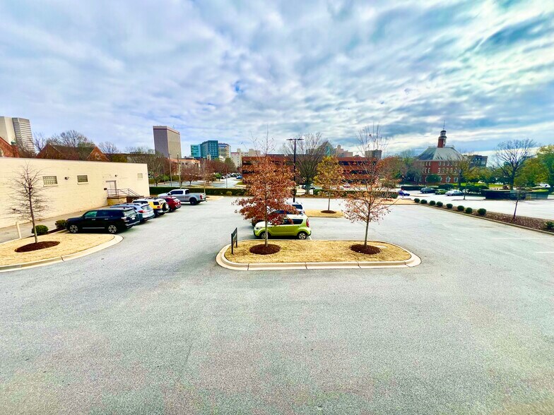 415 W Washington St, Greenville, SC à louer - Photo du bâtiment - Image 2 de 9