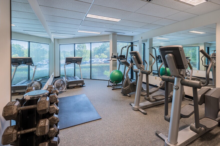 208 Golden Oak Ct, Virginia Beach, VA à louer - Photo intérieure - Image 2 de 8