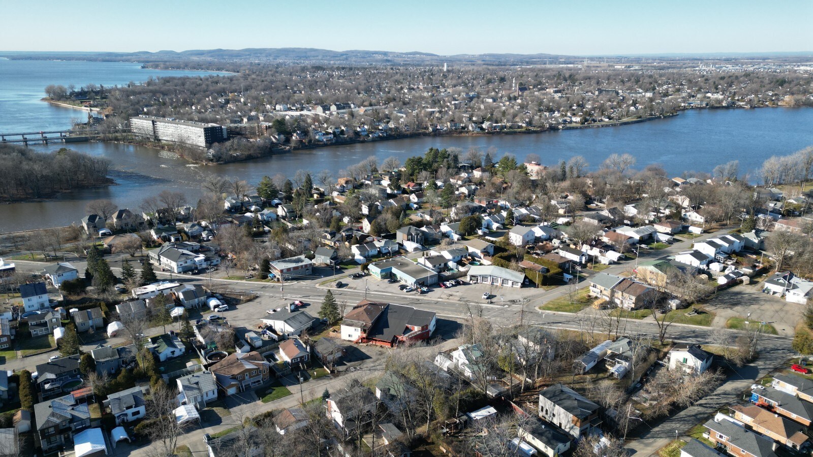 658-680 Boul Sainte-Rose, Laval, QC à vendre Photo principale- Image 1 de 1