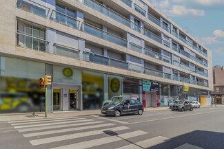 Plus de détails pour Multi-résidentiel à vendre