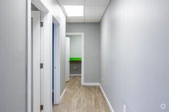 1750 N University Dr, Coral Springs, FL for lease Interior Photo- Image 2 of 6