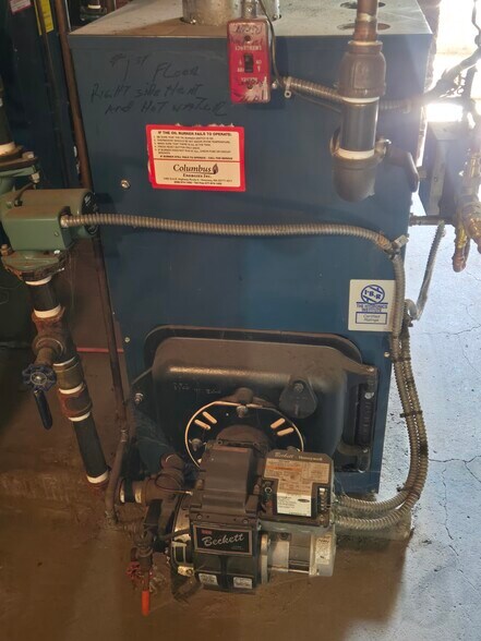 43 Baptist St, Swansea, MA à vendre - Photo du bâtiment - Image 2 de 23