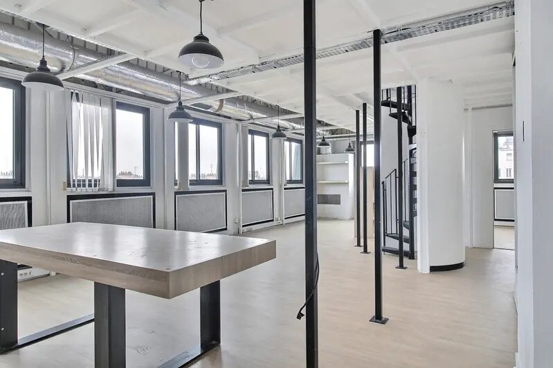 Boulevard Des Batignolles, Paris for lease - Interior Photo - Image 2 of 10